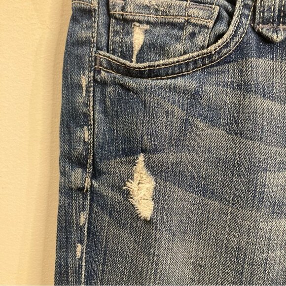 7 FOR ALL MANKIND Sz 26 Rocker Distressed Mid-Wash Wiskering Low Rise Jeans - Picture 7 of 16